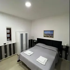 https://napoli-centro.hotels-amalfi.com